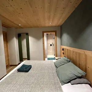 Luxueux T4 - Lac 5 Min - Parkings Privatifs - Vue Lac Et Montagne Appartement